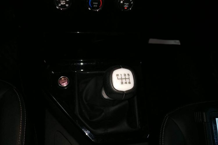 Used Wuling Zhengcheng 2021 1.5T Manual Luxury Version Gear Lever