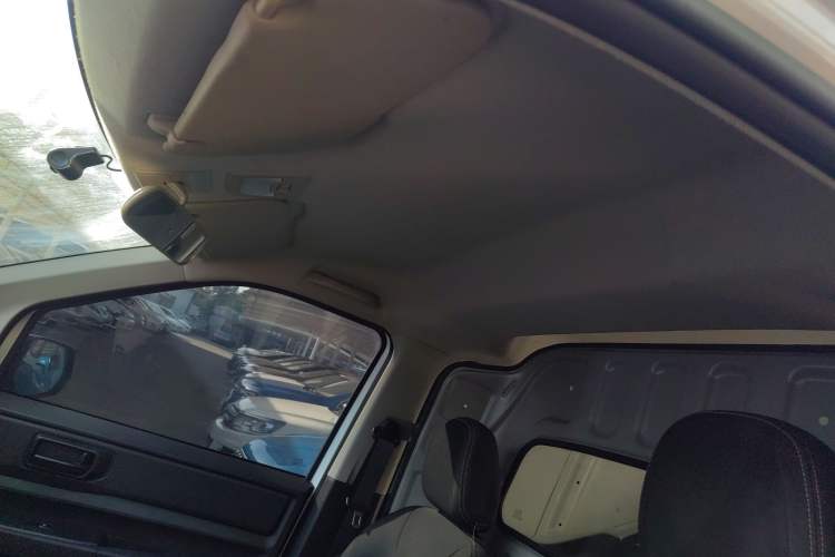 Used Wuling Zhengcheng 2021 1.5T Manual Comfort Version with Enclosed Windows Headliner