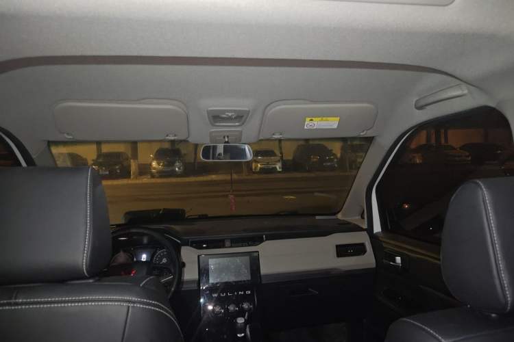 Used Wuling Zhengcheng 2021 1.5T Manual Luxury Version Headliner