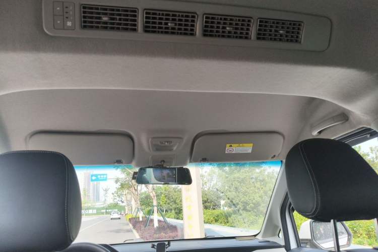 Used Wuling Zhengcheng 2021 1.5T Manual Luxury Version Headliner