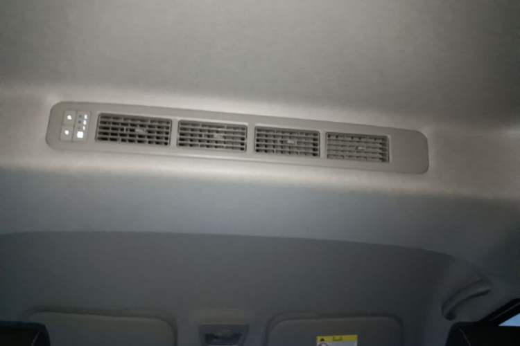 Used Wuling Zhengcheng 2021 1.5T Manual Luxury Version Headliner