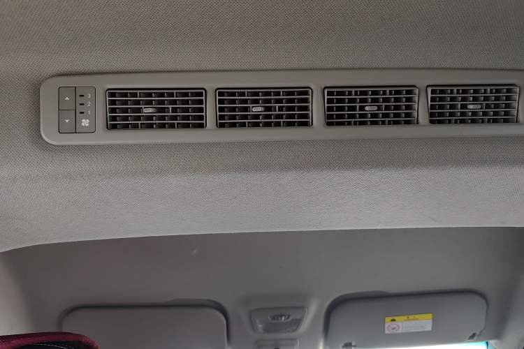 Used Wuling Zhengcheng 2021 1.5T Manual Luxury Version Headliner