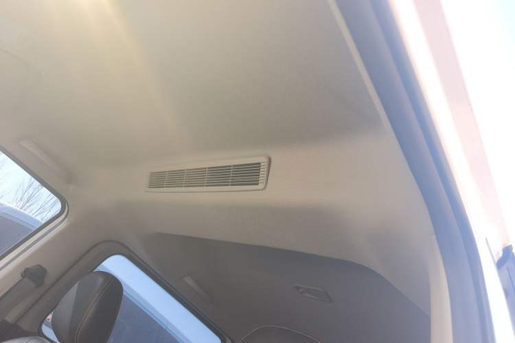 Used Wuling Zhengcheng 2021 1.5T Manual Luxury Version Headliner