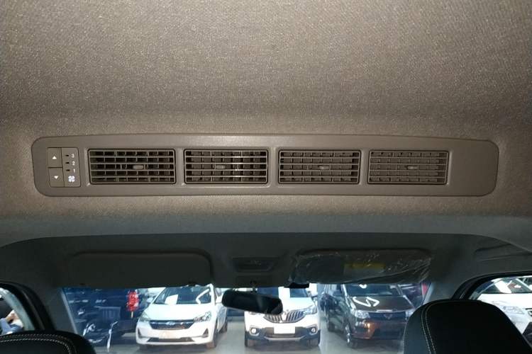 Used Wuling Zhengcheng 2021 1.5T Manual Luxury Version Headliner
