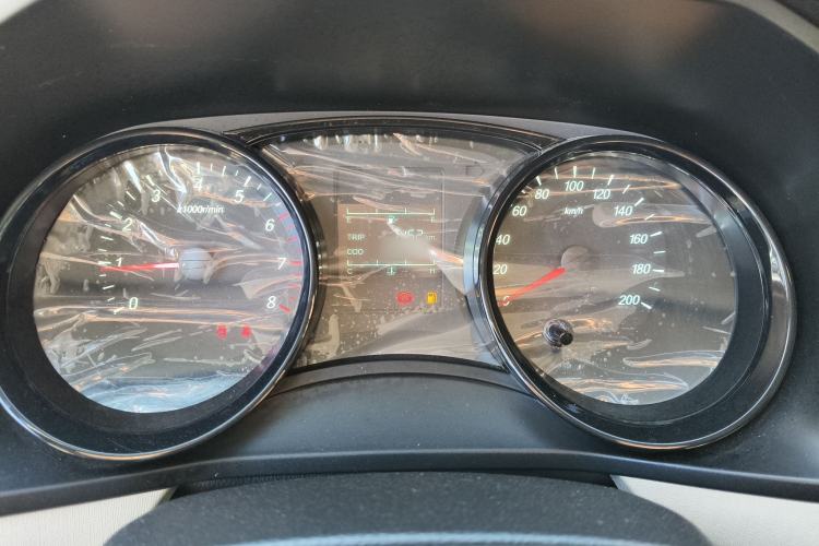 Used Wuling Zhengcheng 2021 1.5T Manual Comfort Version with Enclosed Windows Instrument Cluster