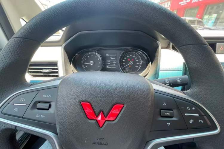 Used Wuling Zhengcheng 2021 1.5T Manual Luxury Version Interior 1