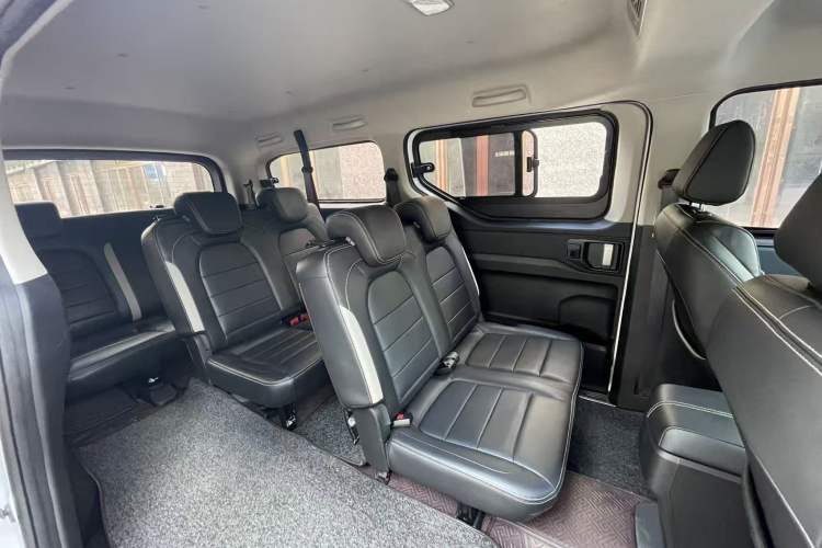 Used Wuling Zhengcheng 2021 1.5T Manual Luxury Version Interior 3