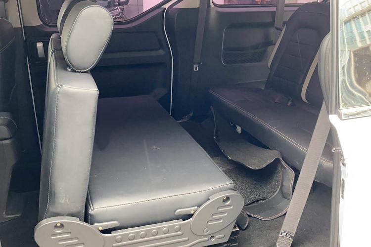 Used Wuling Zhengcheng 2021 1.5T Manual Luxury Version Interior 4