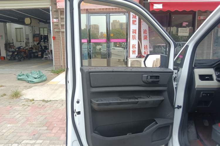 Used Wuling Zhengcheng 2021 1.5T Manual Comfort Version Interior 7