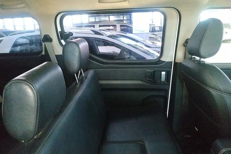 Used Wuling Zhengcheng 2021 1.5T Manual Luxury Version Interior 8