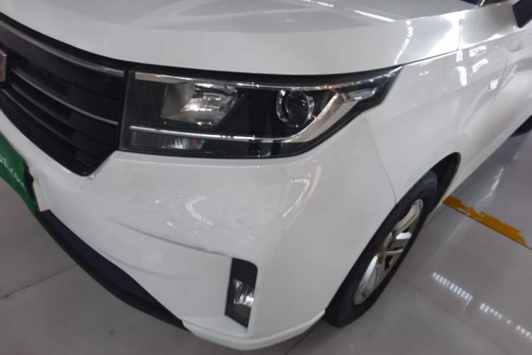Used Wuling Zhengcheng 2021 1.5T Manual Luxury Version Left Front Headlight