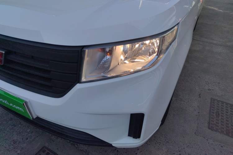 Used Wuling Zhengcheng 2021 1.5T Manual Comfort Version with Enclosed Windows Left Front Headlight