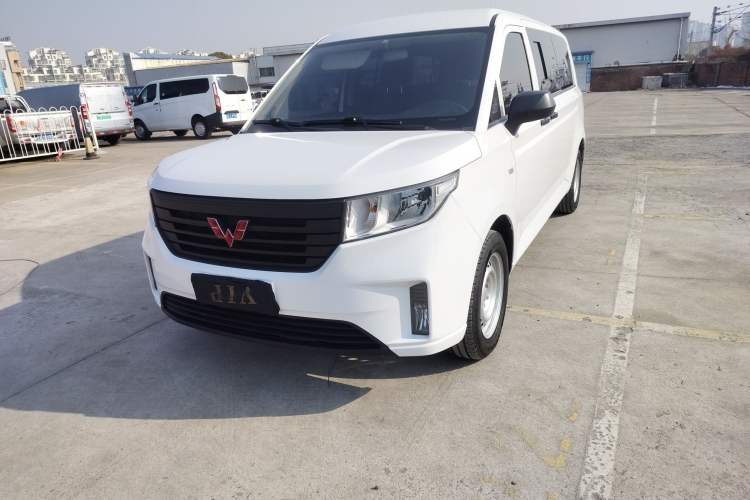Used Wuling Zhengcheng 2021 1.5T Manual Comfort Version Left Front Headlight