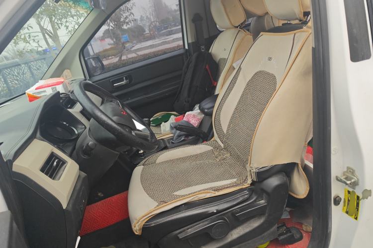 Used Wuling Zhengcheng 2021 1.5T Manual Luxury Version Left Front Seat
