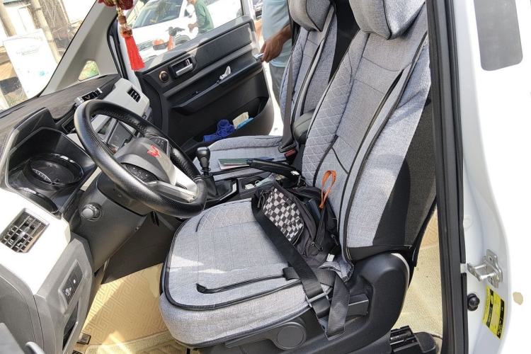 Used Wuling Zhengcheng 2021 1.5T Manual Luxury Version Left Front Seat