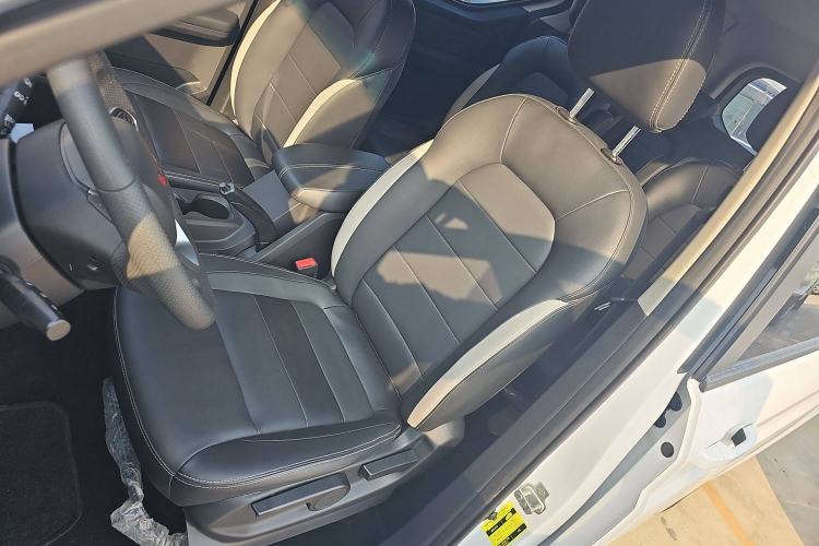 Used Wuling Zhengcheng 2021 1.5T Manual Luxury Version Left Front Seat