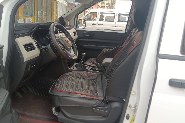 Used Wuling Zhengcheng 2021 1.5T Manual Comfort Version Left Front Seat