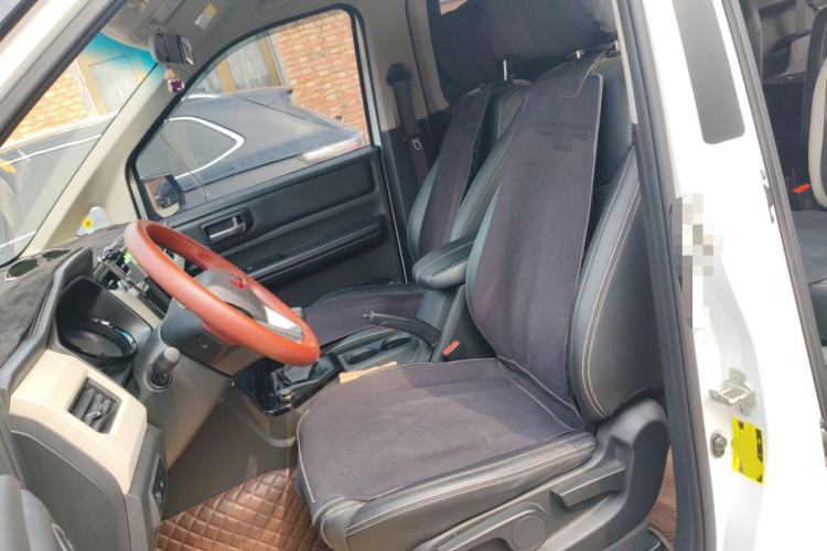 Used Wuling Zhengcheng 2021 1.5T Manual Luxury Version Left Front Seat