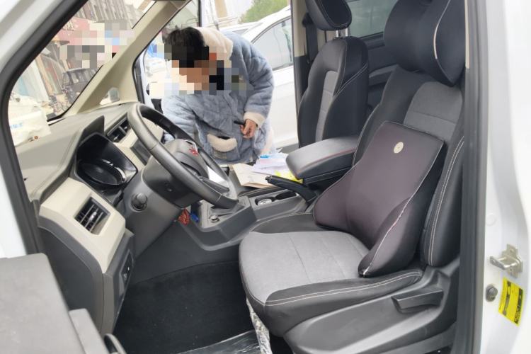 Used Wuling Zhengcheng 2021 1.5T Manual Comfort Version Left Front Seat