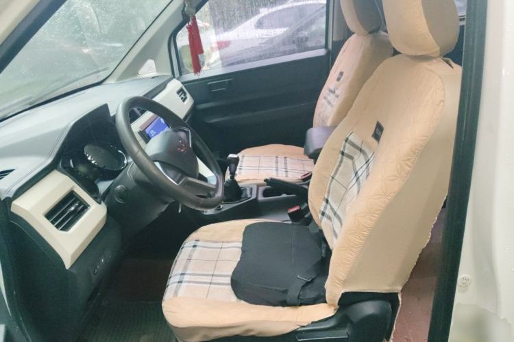 Used Wuling Zhengcheng 2021 1.5T Manual Comfort Version Left Front Seat