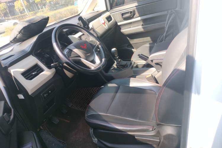 Used Wuling Zhengcheng 2021 1.5T Manual Comfort Version Left Front Seat