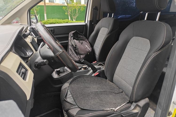Used Wuling Zhengcheng 2021 1.5T Manual Comfort Version Left Front Seat
