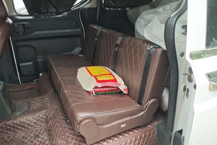 Used Wuling Zhengcheng 2021 1.5T Manual Comfort Version Left Rear Seat