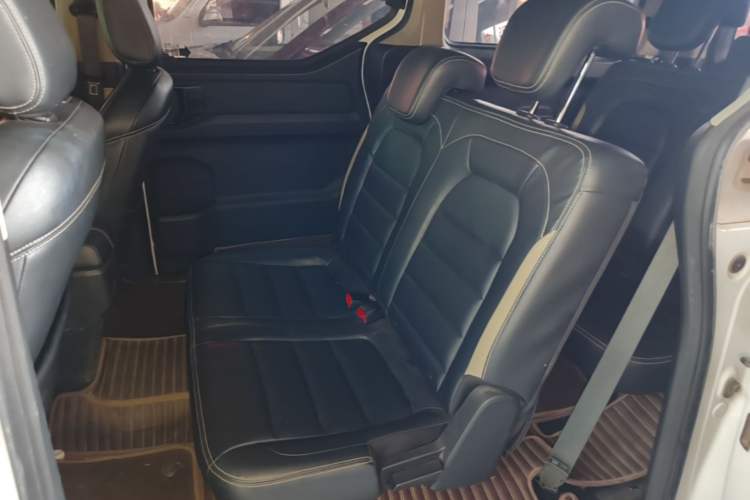 Used Wuling Zhengcheng 2021 1.5T Manual Luxury Version Left Rear Seat