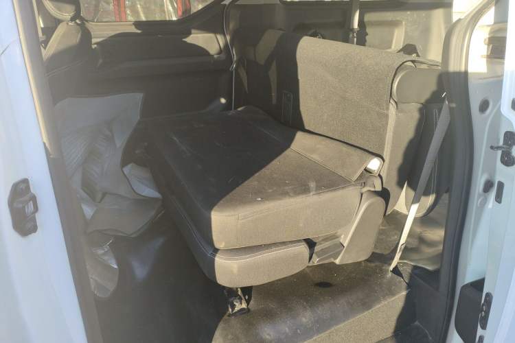 Used Wuling Zhengcheng 2021 1.5T Manual Comfort Version Left Rear Seat