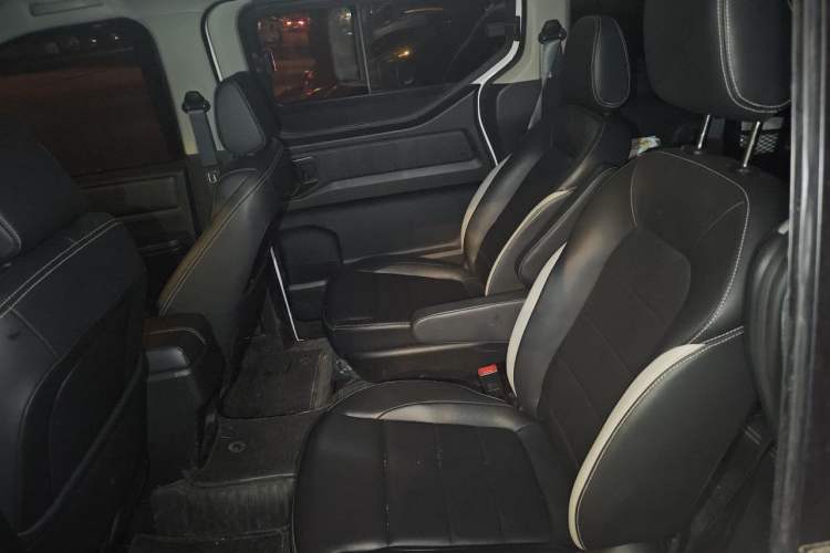 Used Wuling Zhengcheng 2021 1.5T Manual Luxury Version Left Rear Seat