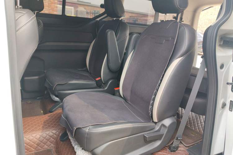 Used Wuling Zhengcheng 2021 1.5T Manual Luxury Version Left Rear Seat