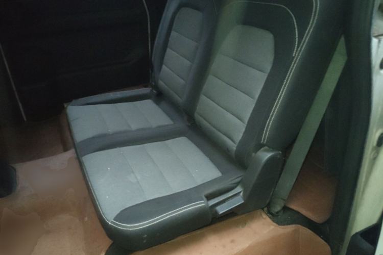 Used Wuling Zhengcheng 2021 1.5T Manual Comfort Version Left Rear Seat