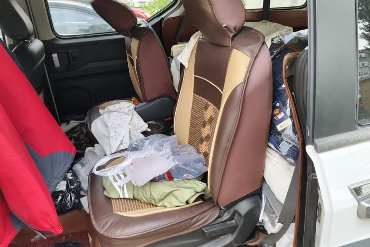 Used Wuling Zhengcheng 2021 1.5T Manual Luxury Version Left Rear Seat