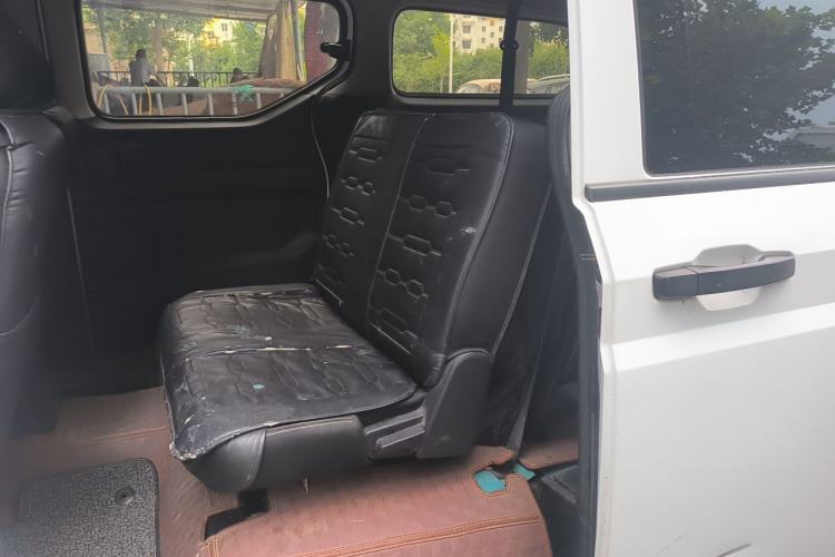 Used Wuling Zhengcheng 2021 1.5T Manual Comfort Version Left Rear Seat