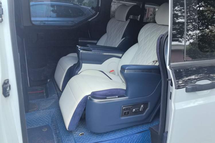 Used Wuling Zhengcheng 2021 1.5T Manual Comfort Version Left Rear Seat