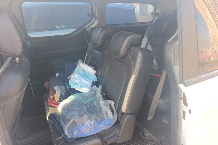 Used Wuling Zhengcheng 2021 1.5T Manual Luxury Version Left Rear Seat