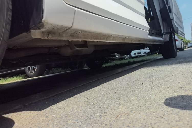 Used Wuling Zhengcheng 2021 1.5T Manual Luxury Version Left Side Sill