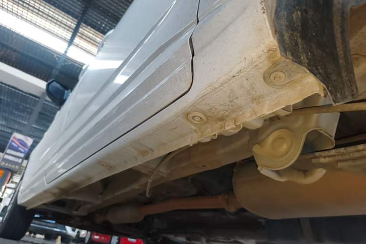 Used Wuling Zhengcheng 2021 1.5T Manual Luxury Version Left Side Sill