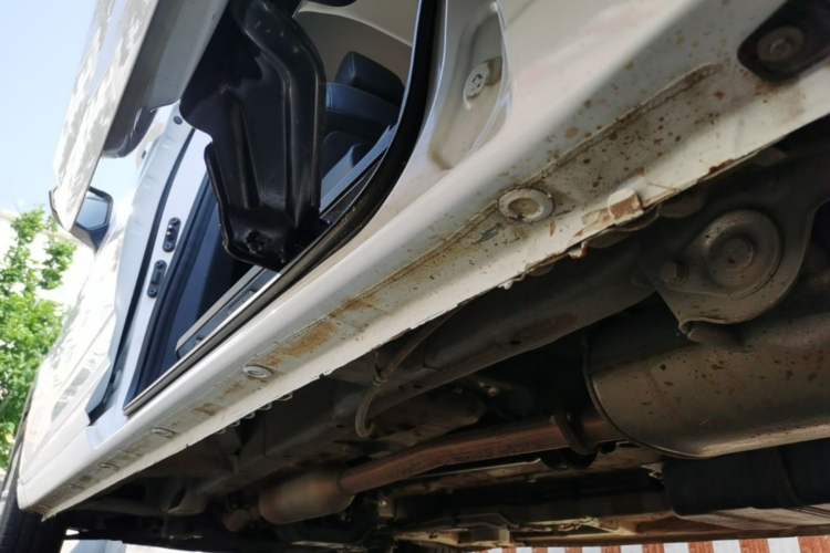 Used Wuling Zhengcheng 2021 1.5T Manual Luxury Version Left Side Sill