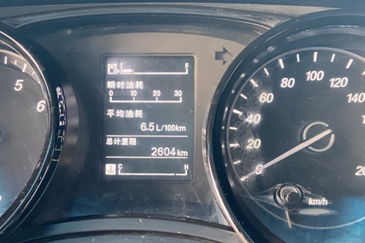 Used Wuling Zhengcheng 2021 1.5T Manual Luxury Commercial Vehicle Odometer Close Up