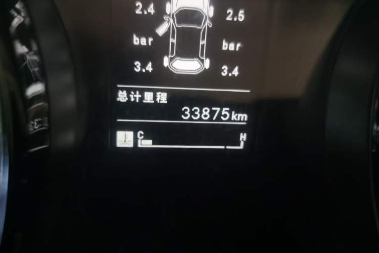 Used Wuling Zhengcheng 2021 1.5T Manual Luxury Version Odometer Close Up