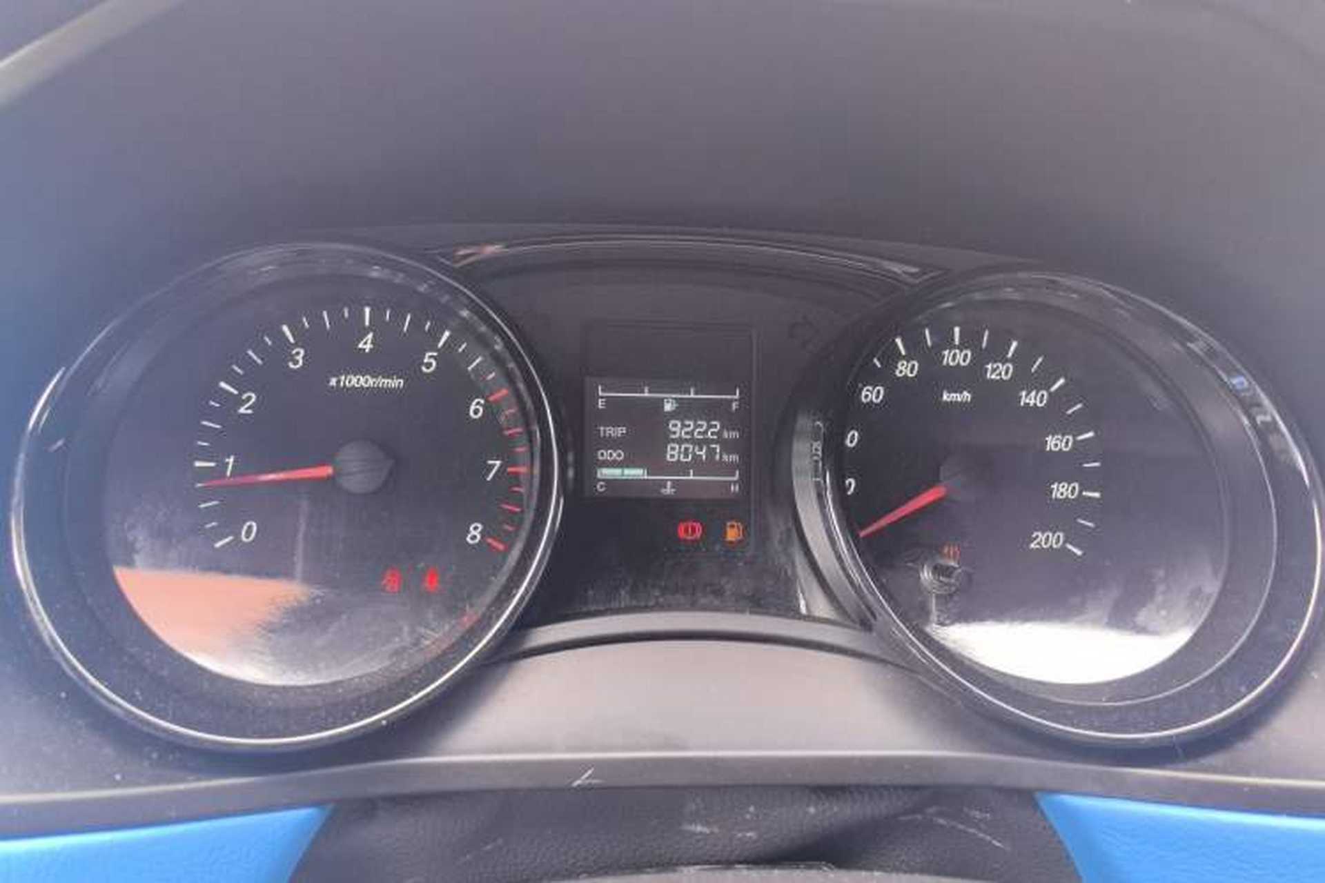 Used Wuling Zhengcheng 2021 1.5T Manual Comfort Version Odometer Close Up