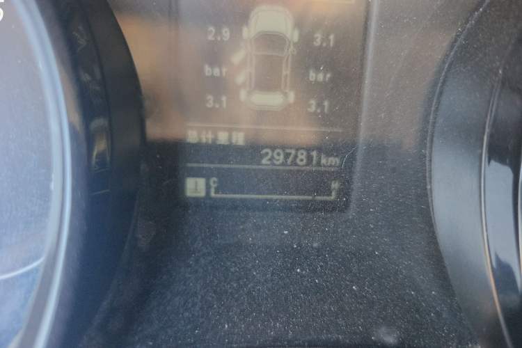 Used Wuling Zhengcheng 2021 1.5T Manual Luxury Version Odometer Close Up