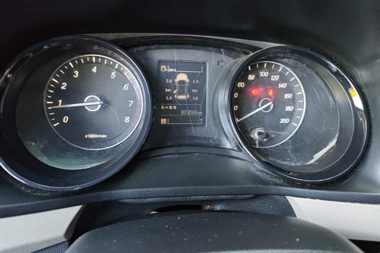 Used Wuling Zhengcheng 2021 1.5T Manual Luxury Version Odometer Close Up