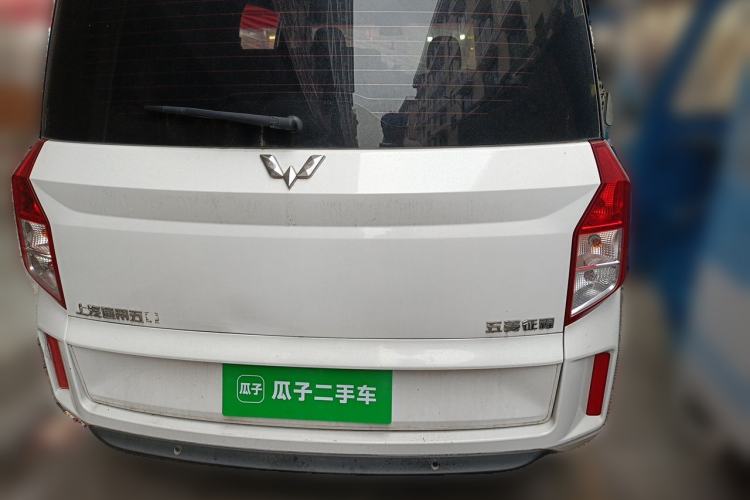 Used Wuling Zhengcheng 2021 1.5T Manual Luxury Commercial Vehicle Rear