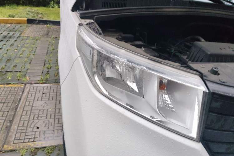 Used Wuling Zhengcheng 2021 1.5T Manual Comfort Version Right Front Headlight