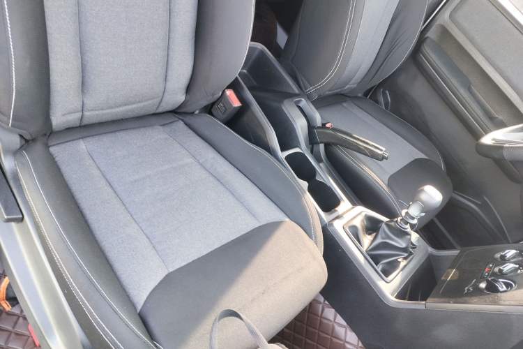 Used Wuling Zhengcheng 2021 1.5T Manual Comfort Version Right Front Seat