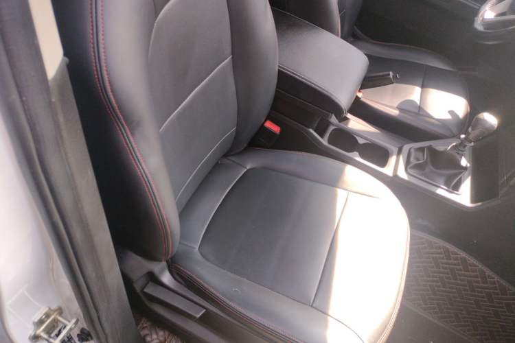 Used Wuling Zhengcheng 2021 1.5T Manual Comfort Version Right Front Seat