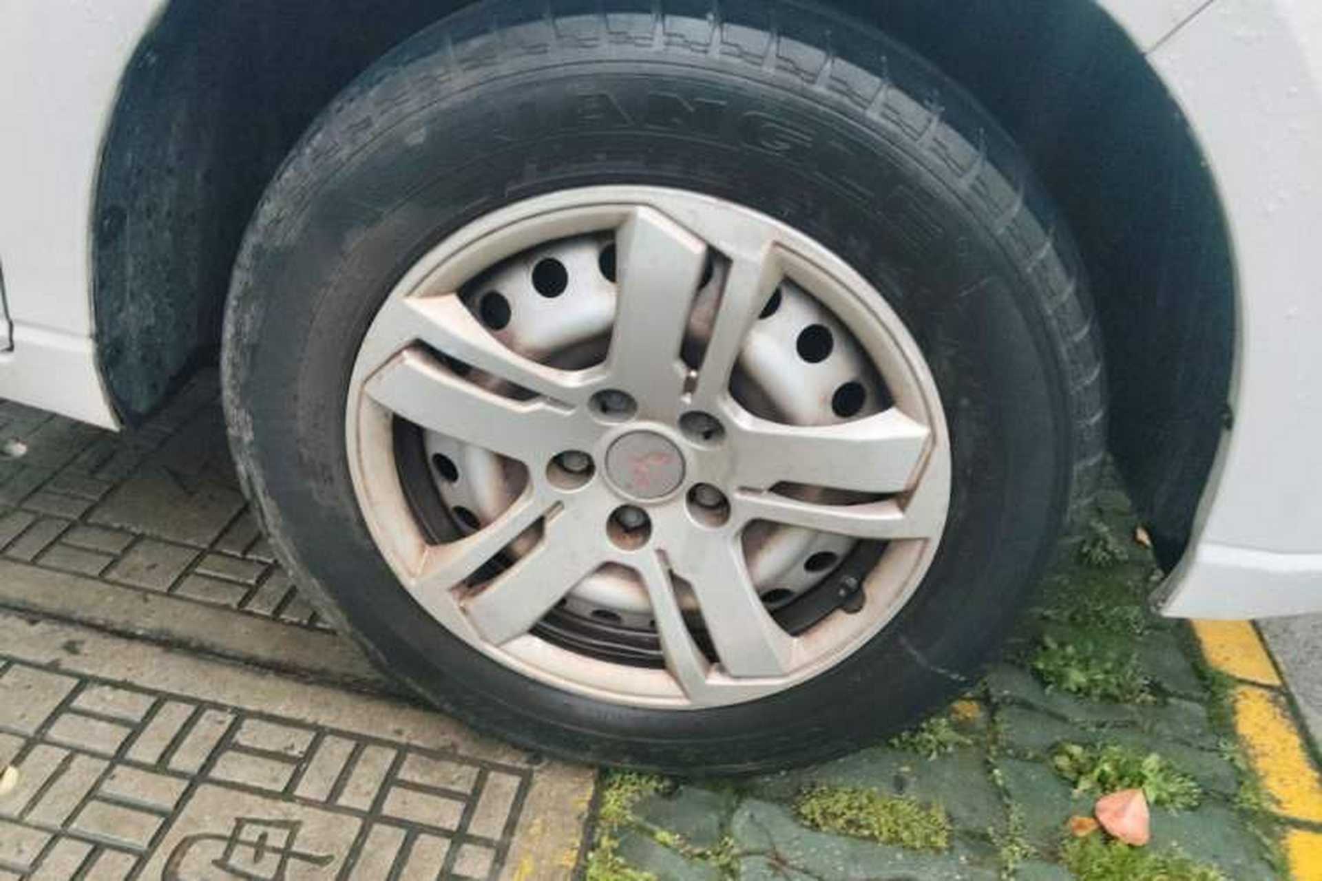 Used Wuling Zhengcheng 2021 1.5T Manual Comfort Version Right Front Wheel Hub