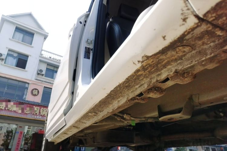 Used Wuling Zhengcheng 2021 1.5T Manual Luxury Version Right Side Sill